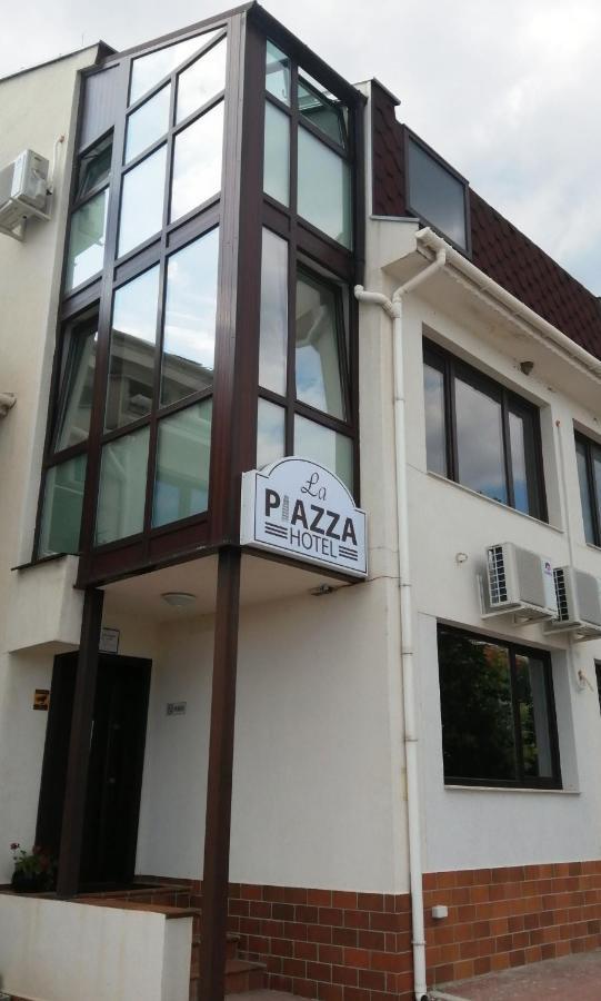 La Piazza Hotel Shumen Exterior foto